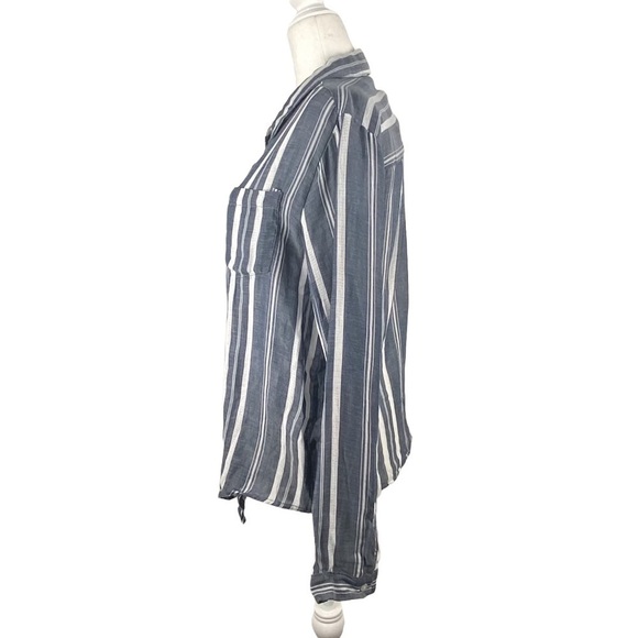 𝅺dylan CHAMBRAY & PINK, BUTTON DOWN‎ TIE FRONT, NEW WITH TAGS - Picture 3 of 11